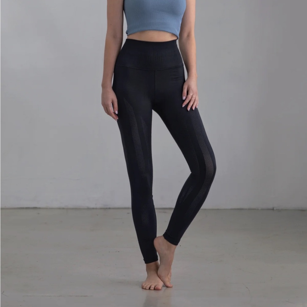 Avocado Activewear Breezy Leggings